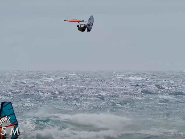 Big Windsurfing Jumps by Ricardo Campello – Video